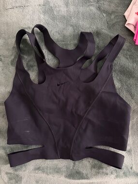 Nike running top